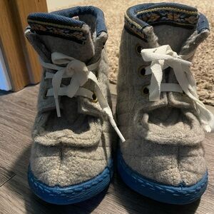 WOOL: Lobben Wool Boots - Kids size 30 (US 10/11) - EUC